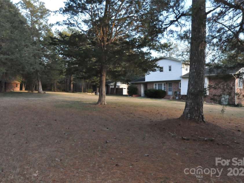 752 Cedar Lane, Chester, SC 29706.  MLS# CAR4329829, YatesRealty ID 1241. 