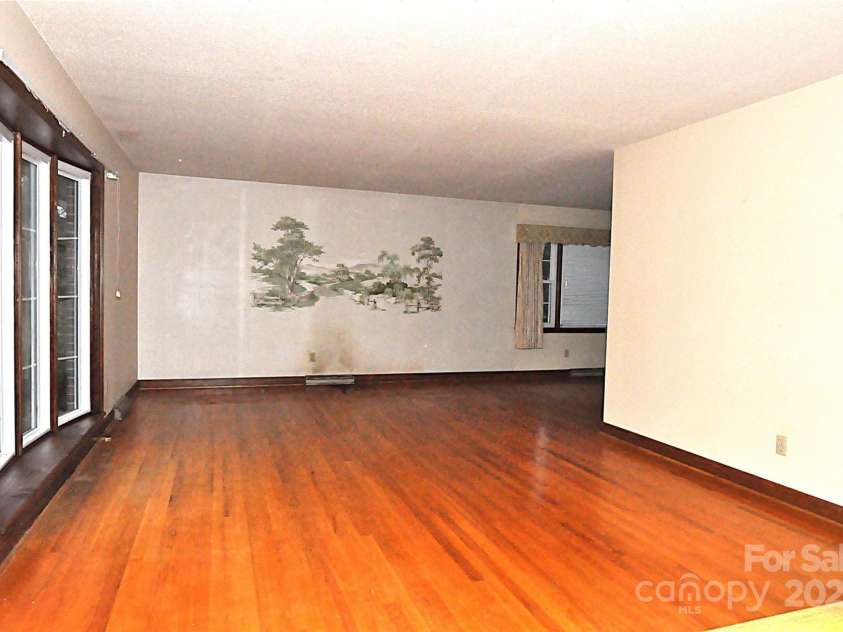 752 Cedar Lane, Chester, SC 29706.  MLS# CAR4329829, YatesRealty ID 1241. 