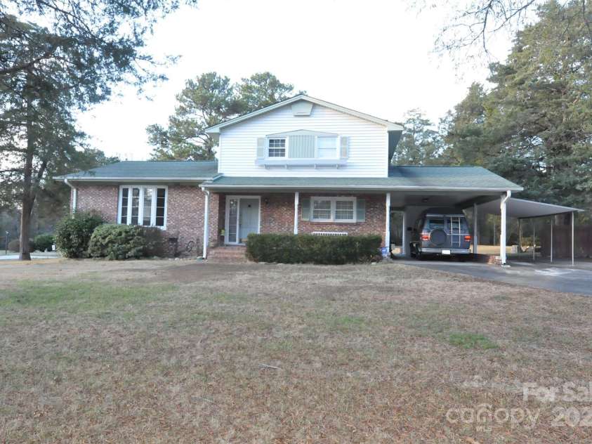 752 Cedar Lane, Chester, SC 29706.  MLS# CAR4329829, YatesRealty ID 1241. 