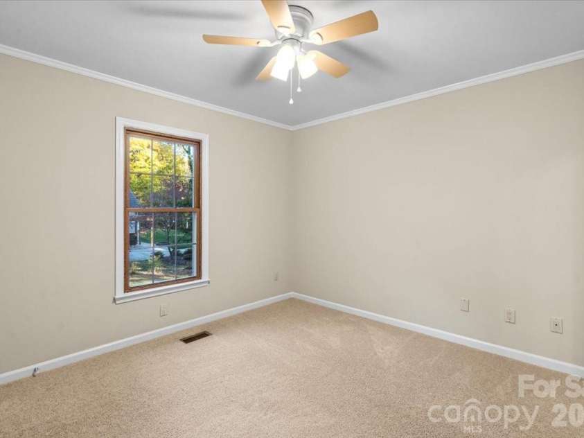 1061 Fairway Drive, Kannapolis, NC 28081.  MLS# CAR4319984, YatesRealty ID 12410. Bedroom