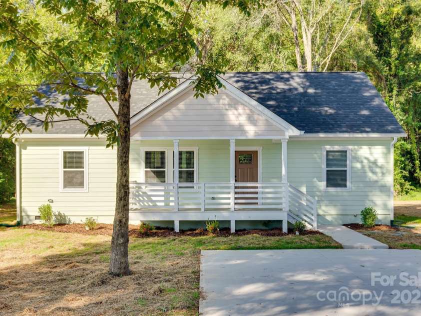 155 Williams Street, York, SC 29745.  MLS# CAR4301701, YatesRealty ID 12411. 