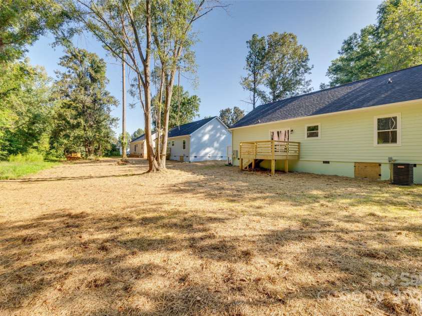 155 Williams Street, York, SC 29745.  MLS# CAR4301701, YatesRealty ID 12411. 