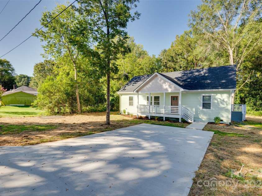 155 Williams Street, York, SC 29745.  MLS# CAR4301701, YatesRealty ID 12411. 