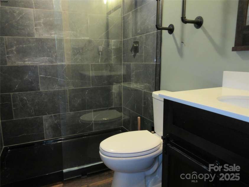 30 Rainbow Lake Circle, Black Mountain, NC 28711.  MLS# CAR4332142, YatesRealty ID 12412. 
