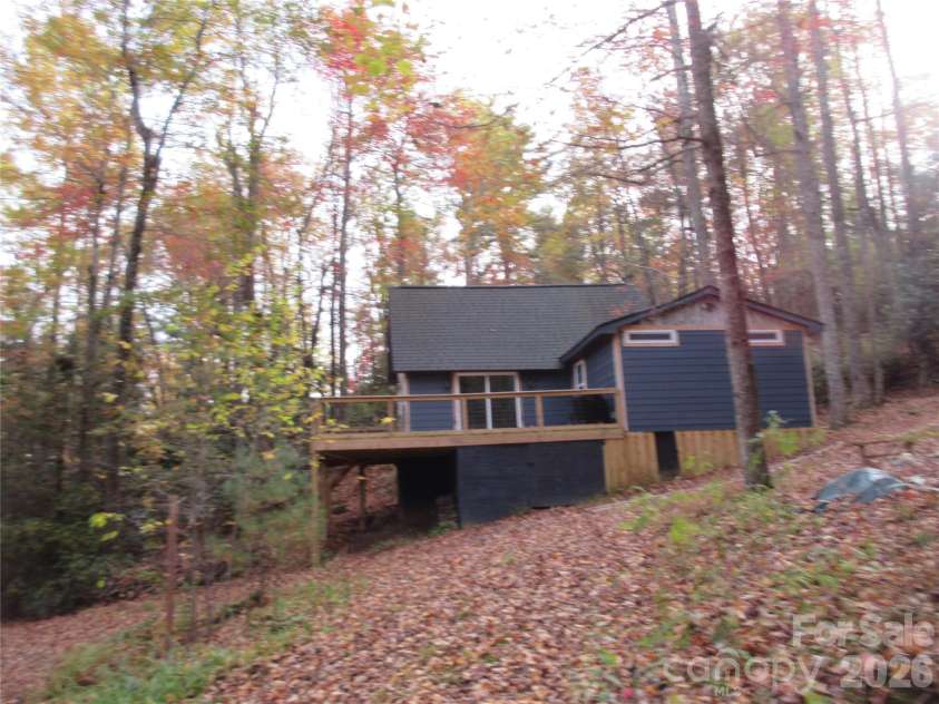 30 Rainbow Lake Circle, Black Mountain, NC 28711.  MLS# CAR4332142, YatesRealty ID 12412. 