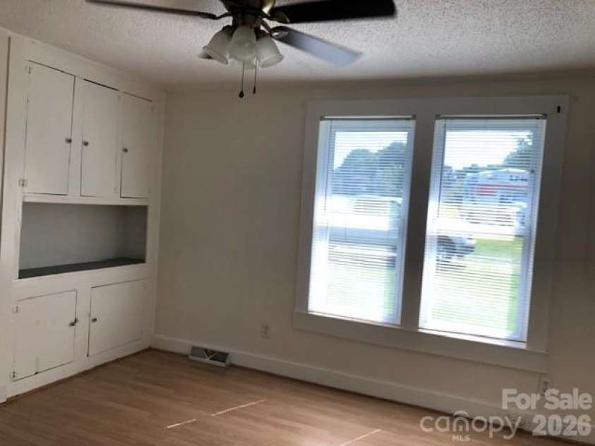2251 Bristol Road, Statesville, NC 28677.  MLS# CAR4361482, YatesRealty ID 12413. 