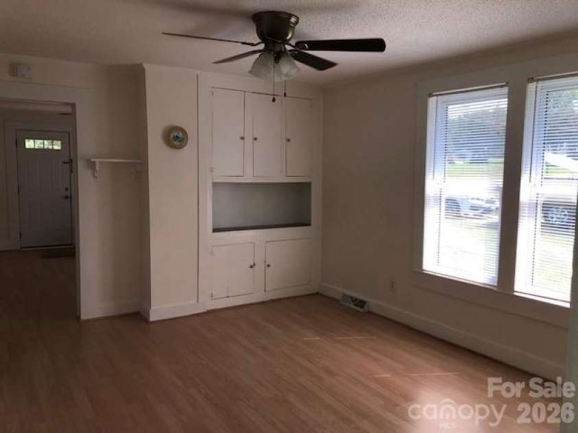 2251 Bristol Road, Statesville, NC 28677.  MLS# CAR4361482, YatesRealty ID 12413. 