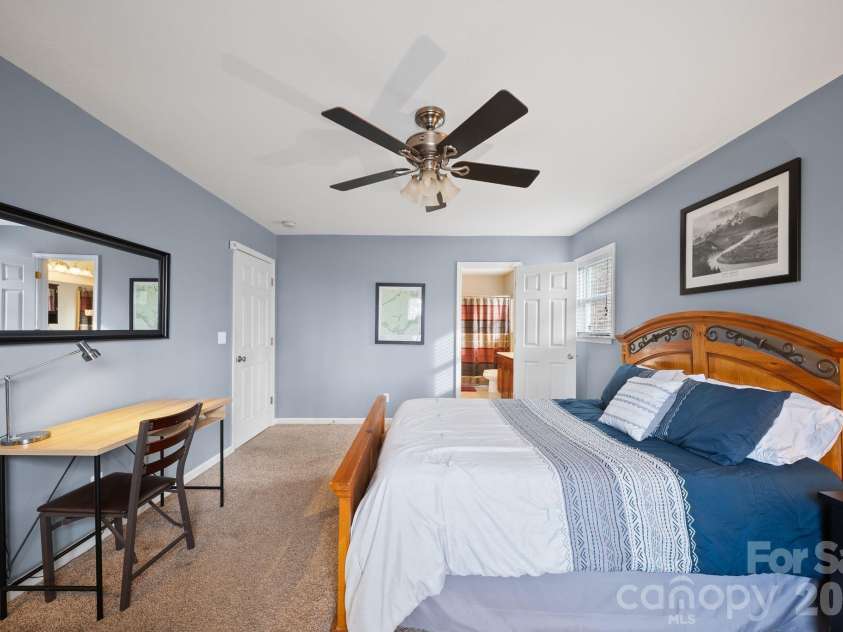 76 Hershel Lane, Swannanoa, NC 28778.  MLS# CAR4342479, YatesRealty ID 12414. 