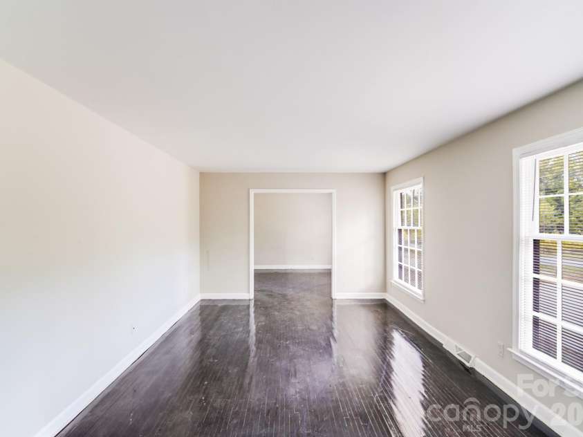 8337 Reedy Creek Road, Charlotte, NC 28215.  MLS# CAR4347414, YatesRealty ID 12414. 