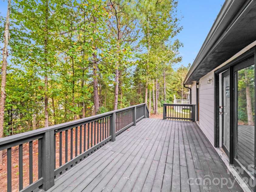 8337 Reedy Creek Road, Charlotte, NC 28215.  MLS# CAR4347414, YatesRealty ID 12414. 