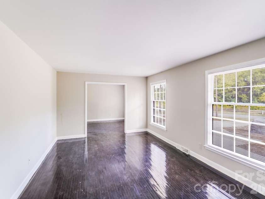 8337 Reedy Creek Road, Charlotte, NC 28215.  MLS# CAR4347414, YatesRealty ID 12414. 