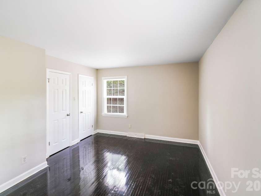 8337 Reedy Creek Road, Charlotte, NC 28215.  MLS# CAR4347414, YatesRealty ID 12414. 