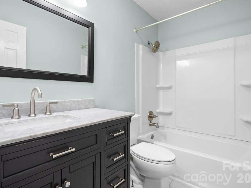 102 Castlegate Drive, Morganton, NC 28655.  MLS# CAR4316022, YatesRealty ID 12415. 