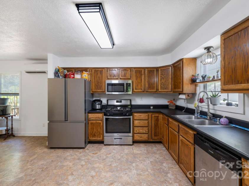 105 Big Bear Drive, Pisgah Forest, NC 28768.  MLS# CAR4192035, YatesRealty ID 12415. 