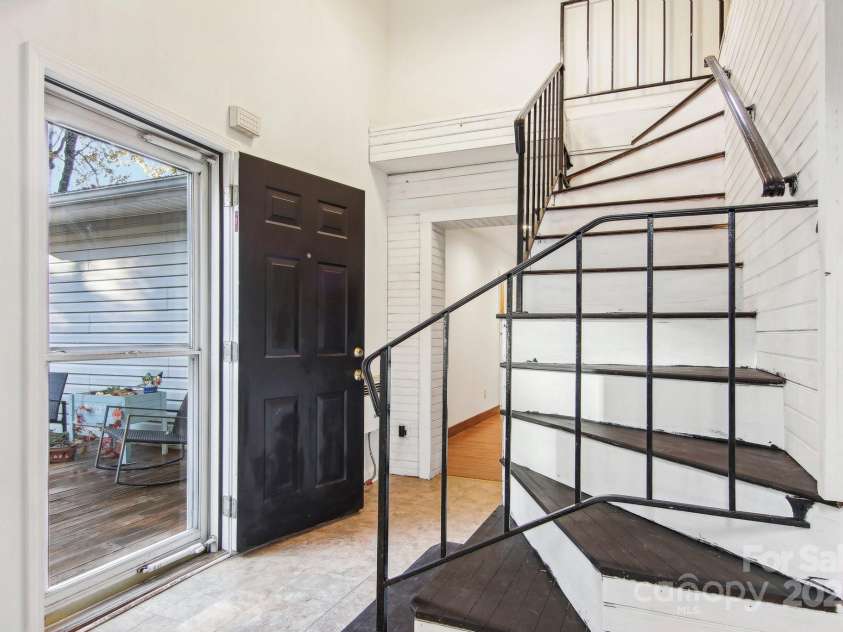 105 Big Bear Drive, Pisgah Forest, NC 28768.  MLS# CAR4192035, YatesRealty ID 12415. Entrance way