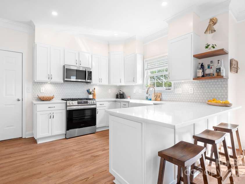 220 Chandeleur Drive, Mooresville, NC 28117.  MLS# CAR4246311, YatesRealty ID 12416. 