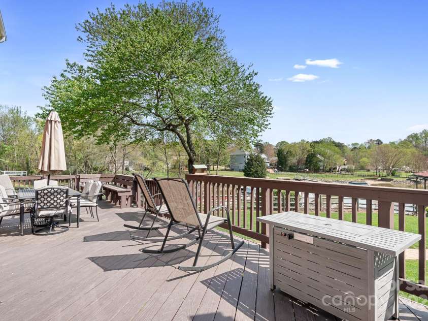 220 Chandeleur Drive, Mooresville, NC 28117.  MLS# CAR4246311, YatesRealty ID 12416. 