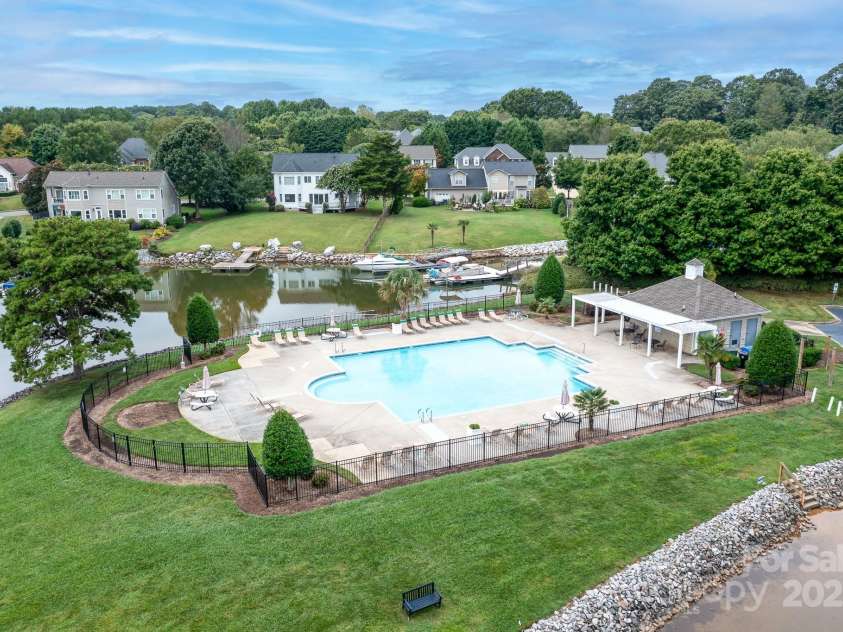 220 Chandeleur Drive, Mooresville, NC 28117.  MLS# CAR4246311, YatesRealty ID 12416. 