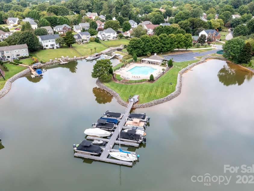 220 Chandeleur Drive, Mooresville, NC 28117.  MLS# CAR4246311, YatesRealty ID 12416. 