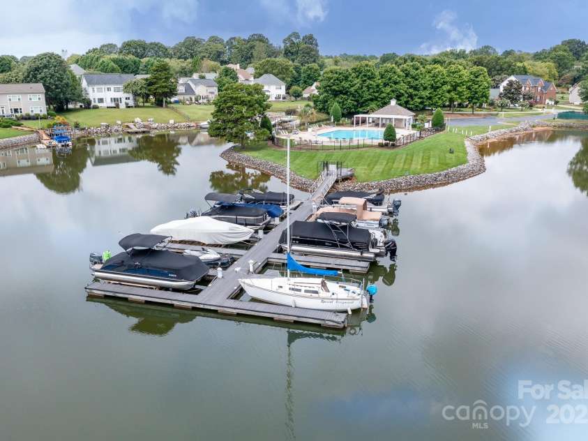 220 Chandeleur Drive, Mooresville, NC 28117.  MLS# CAR4246311, YatesRealty ID 12416. 