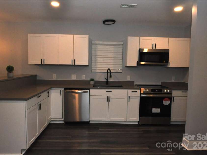 560 Second Street, Chester, SC 29706.  MLS# CAR4331560, YatesRealty ID 12416. 
