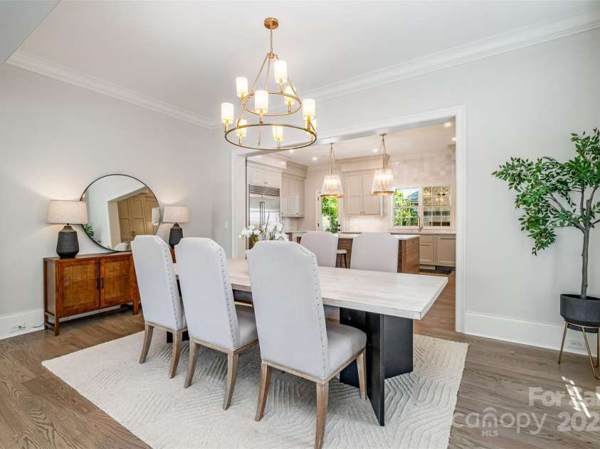 4021 Nettie Court, Charlotte, NC 28211.  MLS# CAR4250089, YatesRealty ID 12418. Dining Room - For Representation