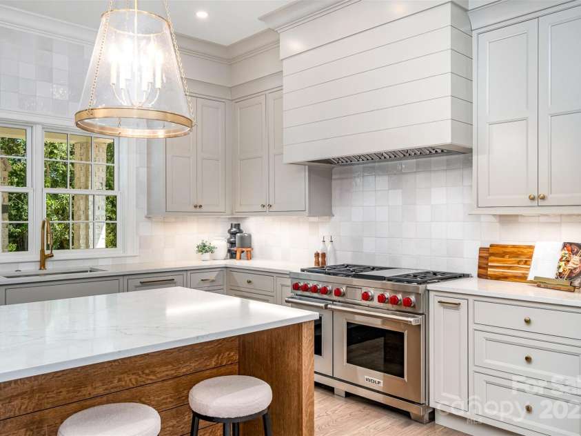 4021 Nettie Court, Charlotte, NC 28211.  MLS# CAR4250089, YatesRealty ID 12418. Kitchen - For Representation