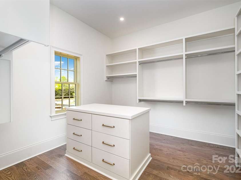 4021 Nettie Court, Charlotte, NC 28211.  MLS# CAR4250089, YatesRealty ID 12418. Primary Closet - For Representation