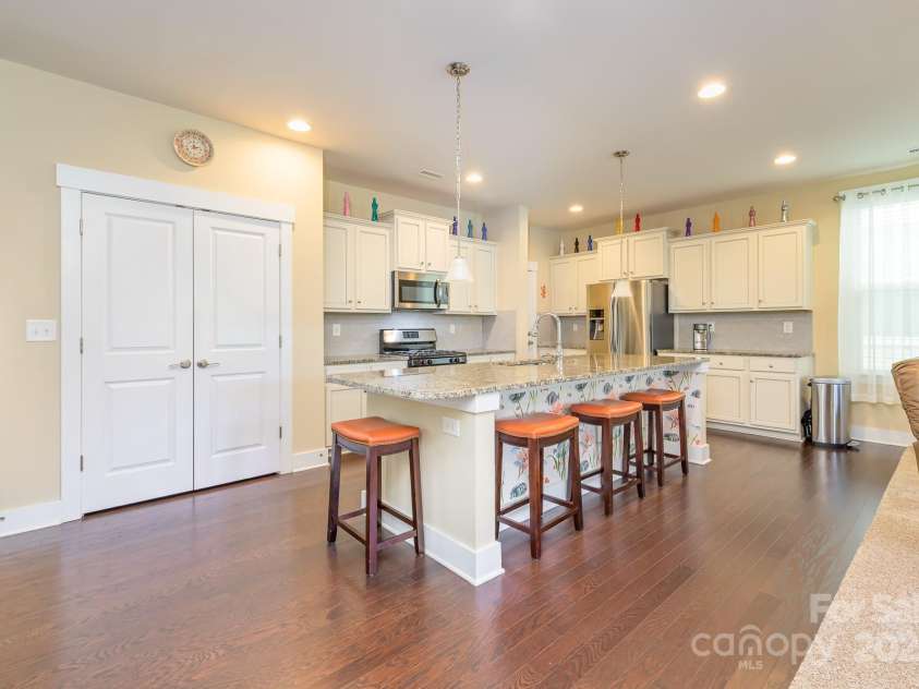 121 Martingale Avenue, Mooresville, NC 28115.  MLS# CAR4250401, YatesRealty ID 12419. 