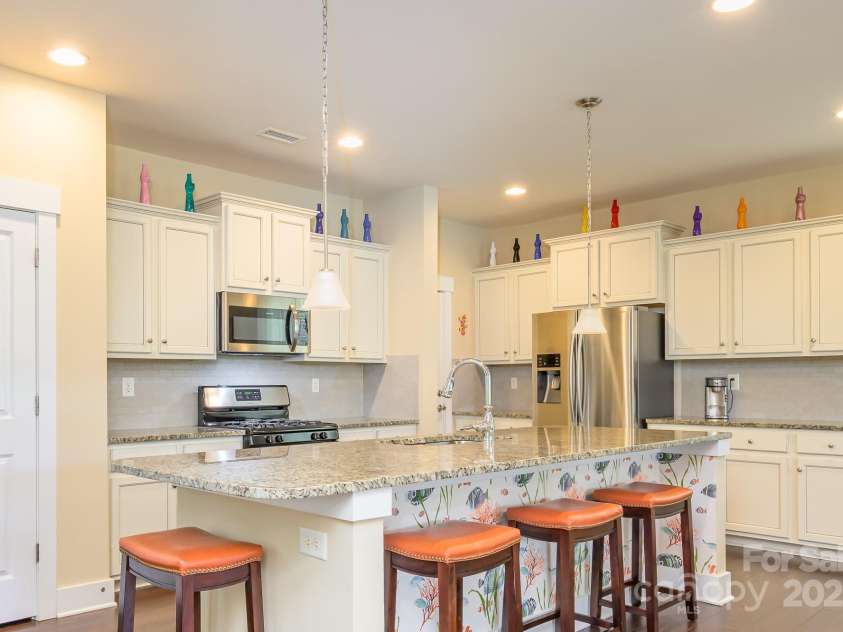 121 Martingale Avenue, Mooresville, NC 28115.  MLS# CAR4250401, YatesRealty ID 12419. 