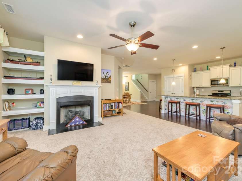 121 Martingale Avenue, Mooresville, NC 28115.  MLS# CAR4250401, YatesRealty ID 12419. 