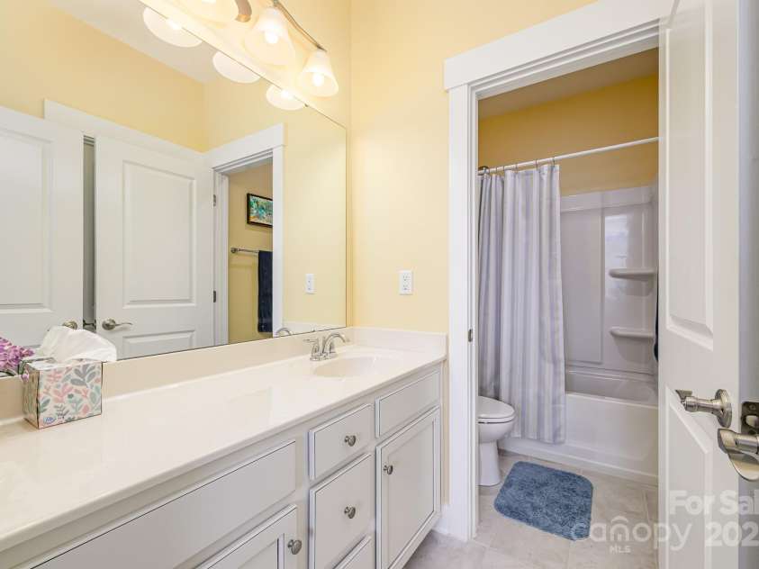 121 Martingale Avenue, Mooresville, NC 28115.  MLS# CAR4250401, YatesRealty ID 12419. 