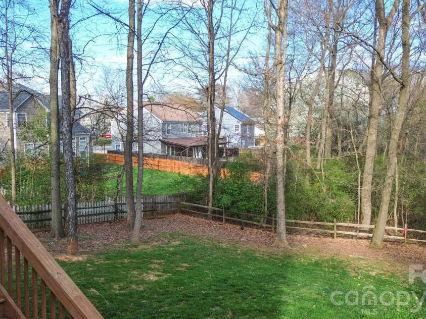 2816 Robyns Glen Drive, Charlotte, NC 28269.  MLS# CAR4340315, YatesRealty ID 12419. 