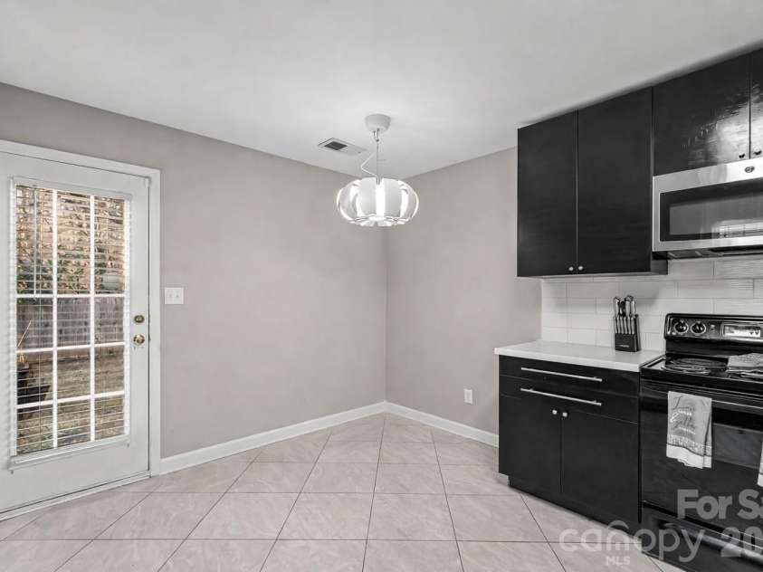 3325 Braden Drive, Charlotte, NC 28216.  MLS# CAR4344150, YatesRealty ID 12420. 