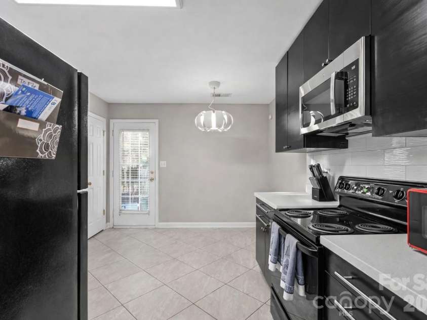 3325 Braden Drive, Charlotte, NC 28216.  MLS# CAR4344150, YatesRealty ID 12420. 