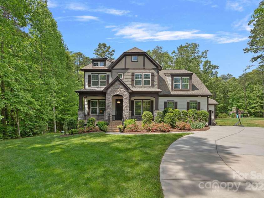 6171 Willow Farm Drive, Denver, NC 28037.  MLS# CAR4256114, YatesRealty ID 12420. 
