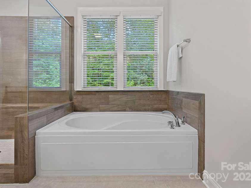 6171 Willow Farm Drive, Denver, NC 28037.  MLS# CAR4256114, YatesRealty ID 12420. 