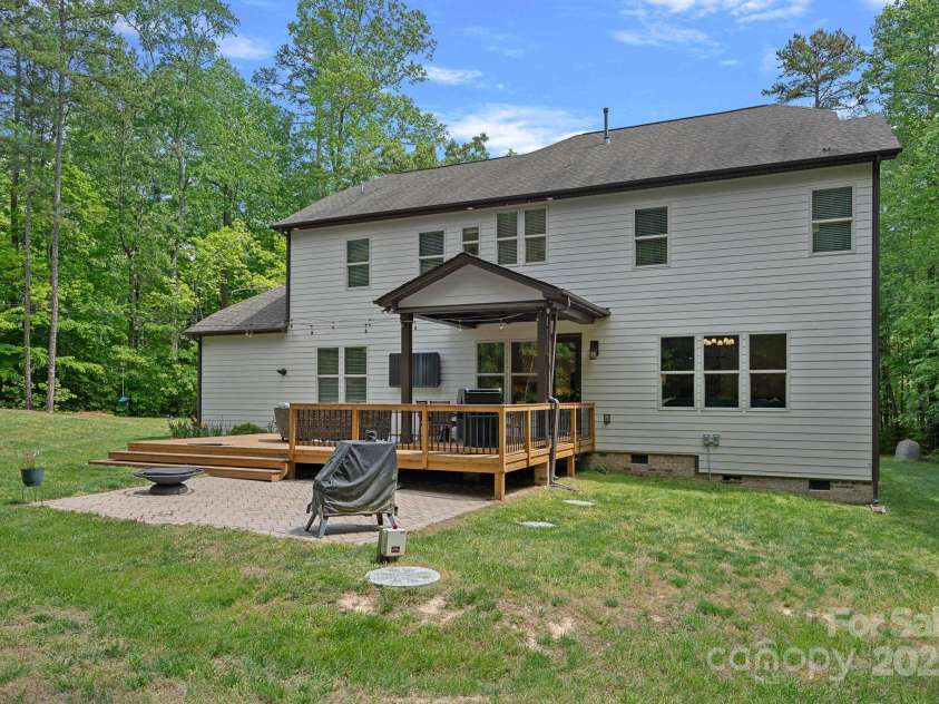 6171 Willow Farm Drive, Denver, NC 28037.  MLS# CAR4256114, YatesRealty ID 12420. 