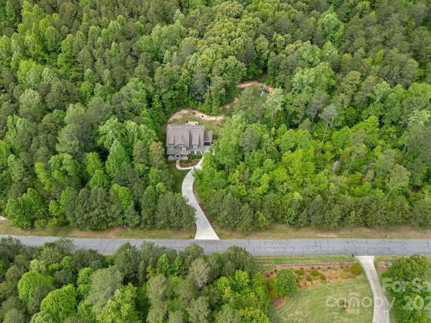 6171 Willow Farm Drive, Denver, NC 28037.  MLS# CAR4256114, YatesRealty ID 12420. 