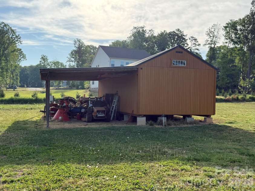 4307 River Road, Midland, NC 28107.  MLS# CAR4370306, YatesRealty ID 12421. 