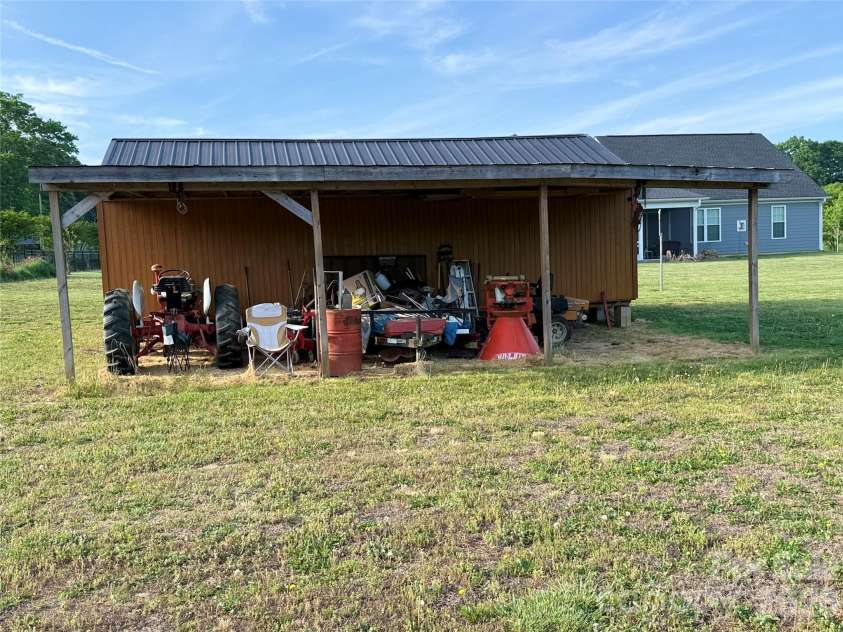 4307 River Road, Midland, NC 28107.  MLS# CAR4370306, YatesRealty ID 12421. 