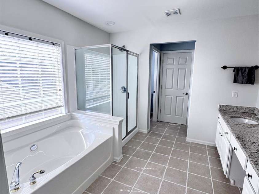 7803 Noland Woods Drive, Charlotte, NC 28277.  MLS# CAR4316221, YatesRealty ID 12422. 