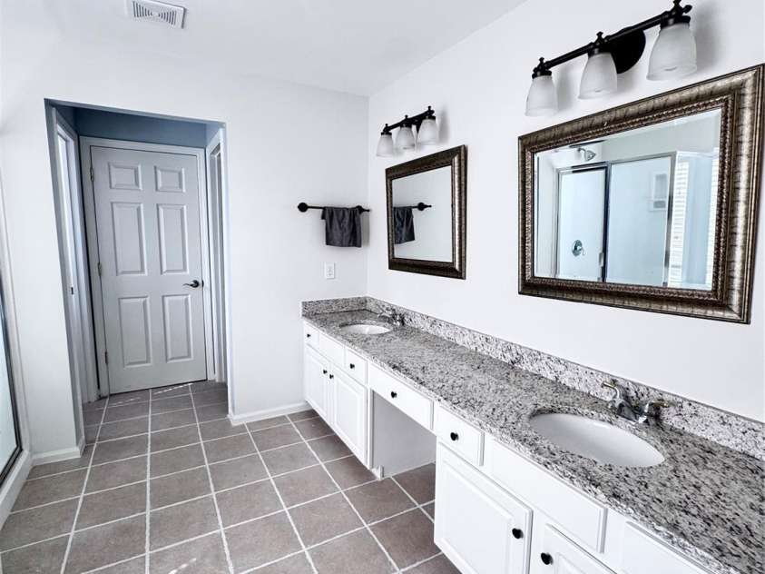 7803 Noland Woods Drive, Charlotte, NC 28277.  MLS# CAR4316221, YatesRealty ID 12422. 