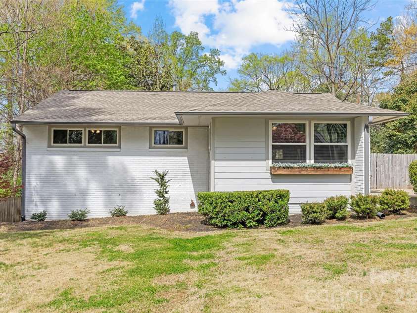 4418 Murrayhill Road, Charlotte, NC 28209.  MLS# CAR4361770, YatesRealty ID 12423. 
