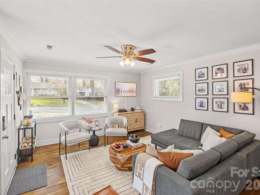 4418 Murrayhill Road, Charlotte, NC 28209.  MLS# CAR4361770, YatesRealty ID 12423. 
