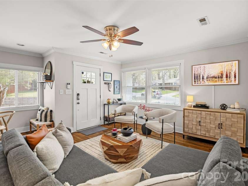 4418 Murrayhill Road, Charlotte, NC 28209.  MLS# CAR4361770, YatesRealty ID 12423. 