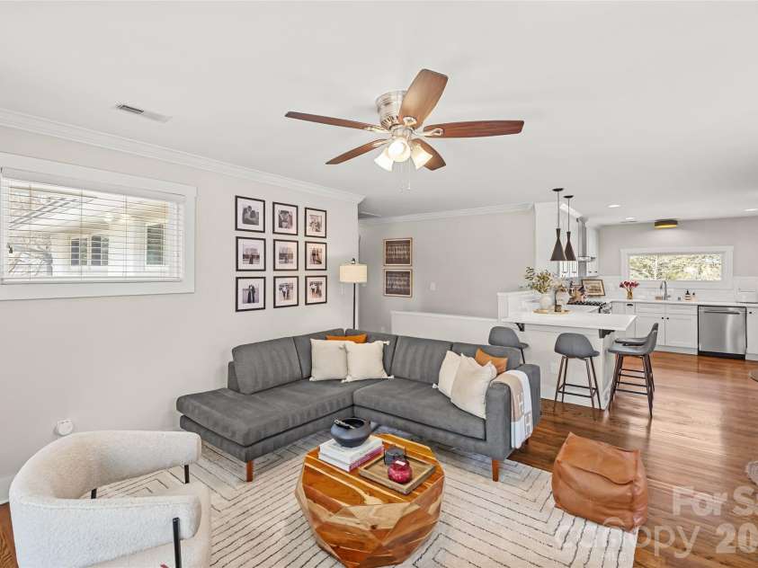 4418 Murrayhill Road, Charlotte, NC 28209.  MLS# CAR4361770, YatesRealty ID 12423. 