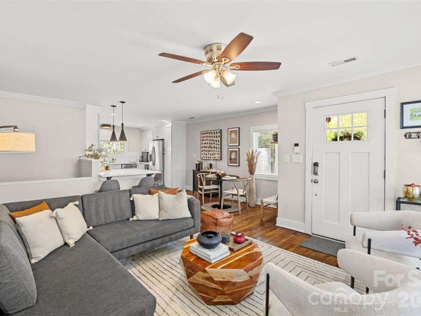 4418 Murrayhill Road, Charlotte, NC 28209.  MLS# CAR4361770, YatesRealty ID 12423. 