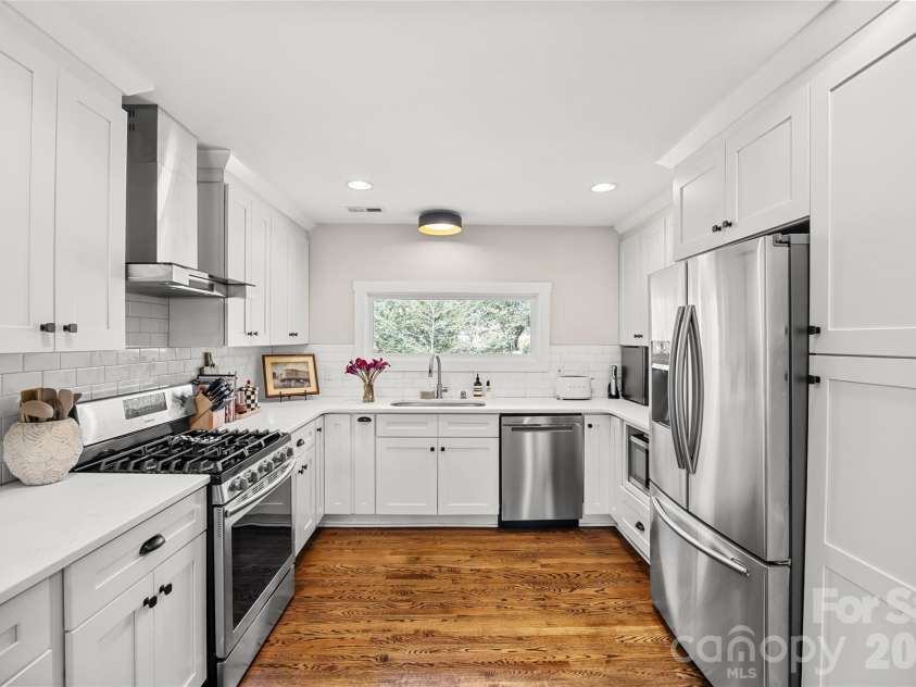 4418 Murrayhill Road, Charlotte, NC 28209.  MLS# CAR4361770, YatesRealty ID 12423. 