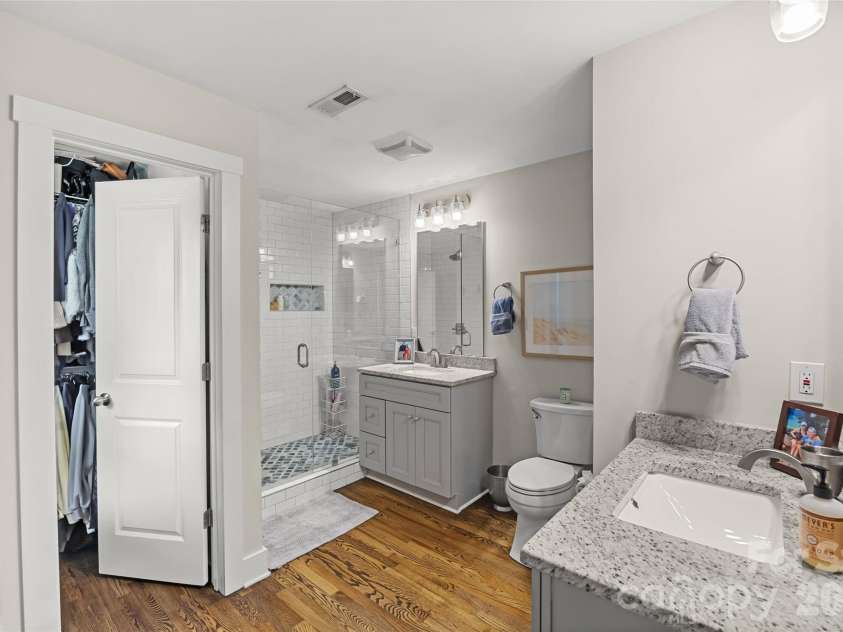 4418 Murrayhill Road, Charlotte, NC 28209.  MLS# CAR4361770, YatesRealty ID 12423. 